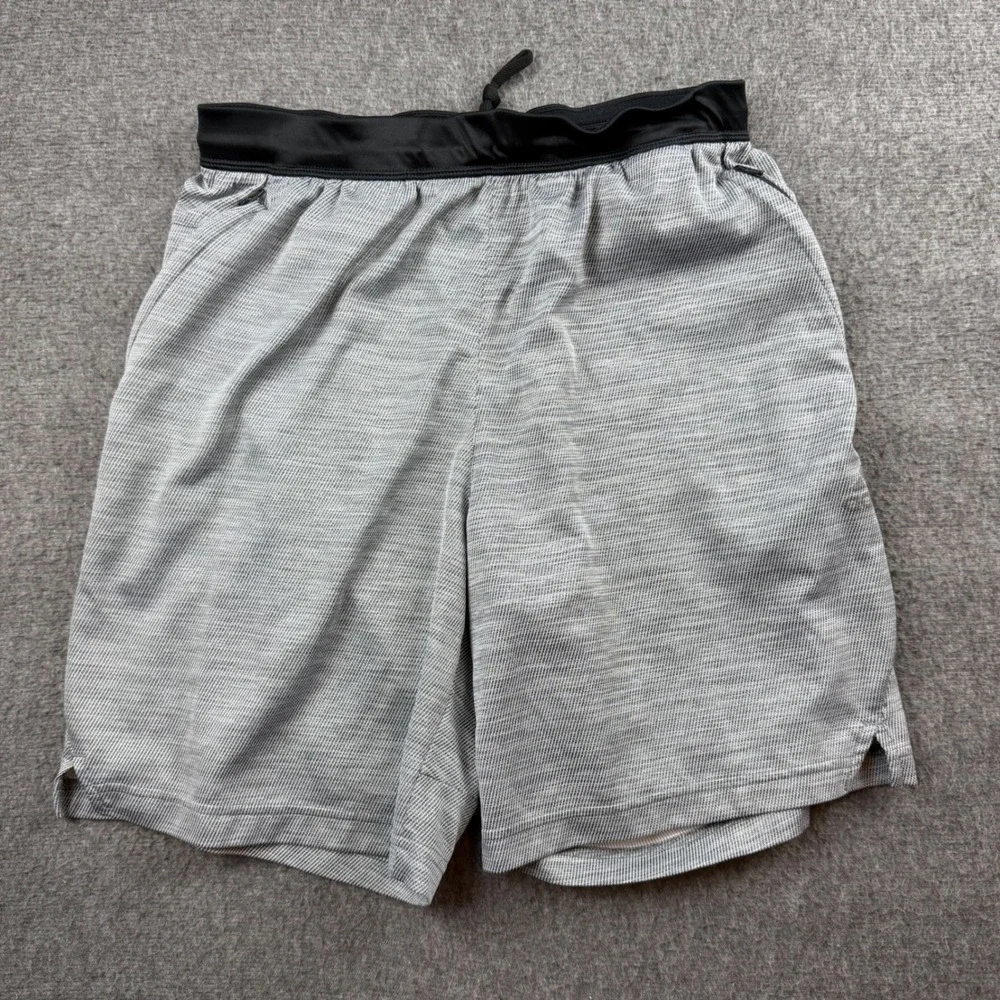 Adidas Athletic Shorts Men's Size M‎ Grey Space Zipper Pockets Workout Training